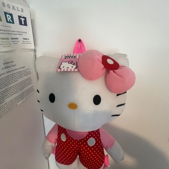 ❤️🫶🏾 SUPER CUTE HELLO KITTY PLUSHY BACKPACK - Picture 3 of 5